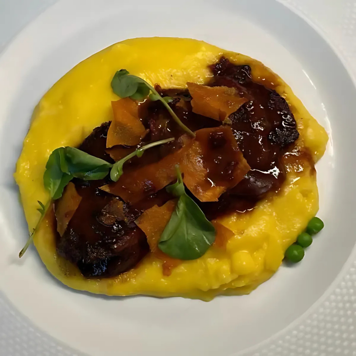 Brasato di guancia con polenta